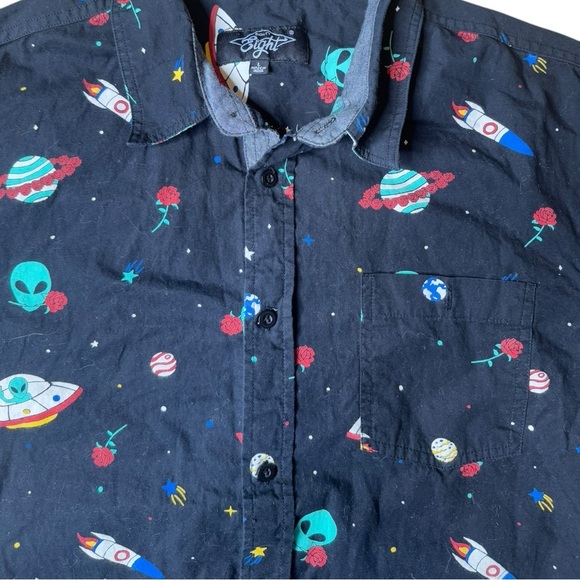 Eighty Eight Alien & UFO Print Button-Up Shirt - Size Large - Picture 3 of 7